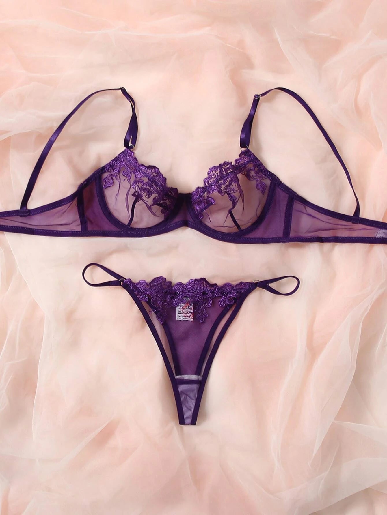Ensemble brodée floral
